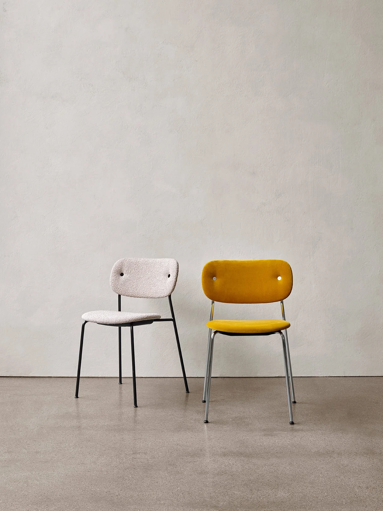 Contemporary Fully Upholstered Dining Chair Black Base with Padded Seat & Backrest for Dining Room