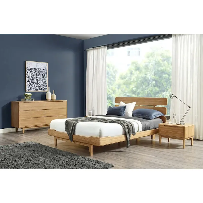 Queen Platform Bedroom with Dresser in Golden