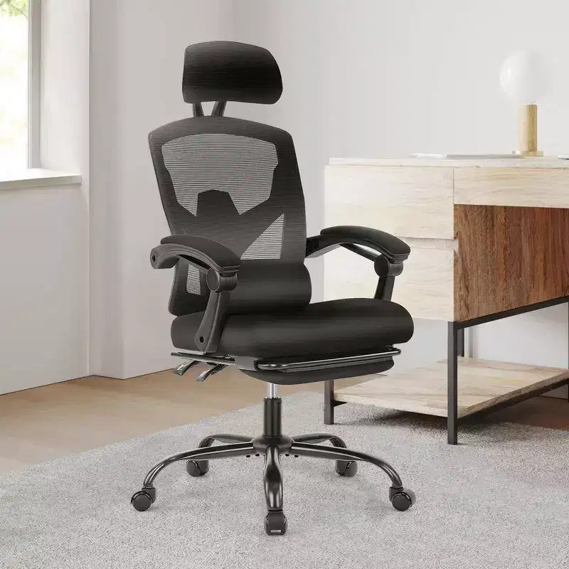 Ergonomic Mesh Gaming Chair with Footrest – 90–135° Recline, Lumbar Support, 300 lb Capacity