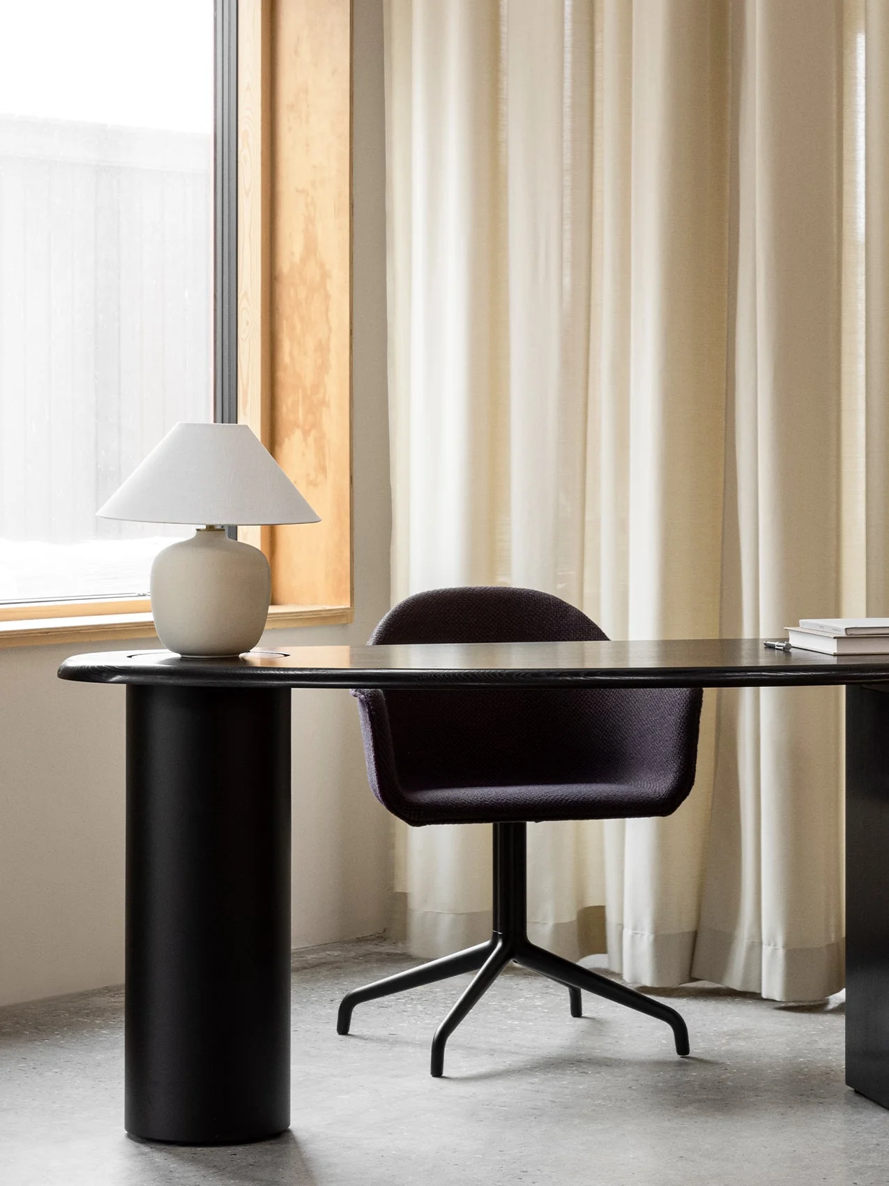 Contemporary Upholstered Dining Chair Black Swivel Star Base with Ergonomic Shell for Dining Room & Office