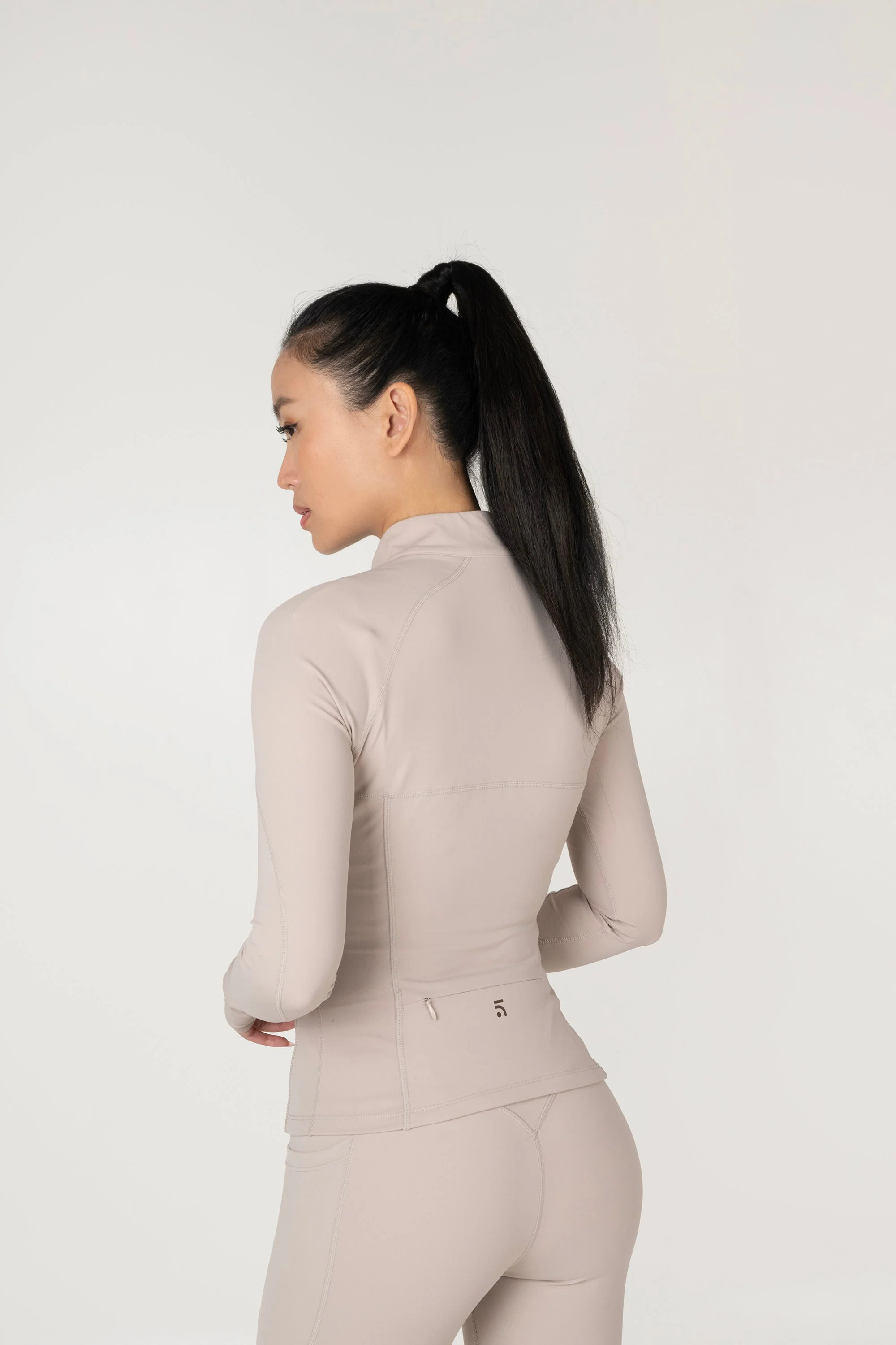 The Contour Zip