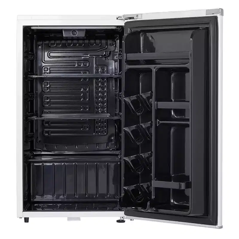 Danby 3.3 cu. ft. Contemporary Classic Compact Fridge in Pearl White DAR033A6PDB