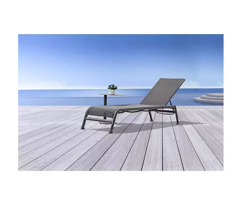 45 in.H Silver Color Round Aluminum Table Top End Table 1 -piece