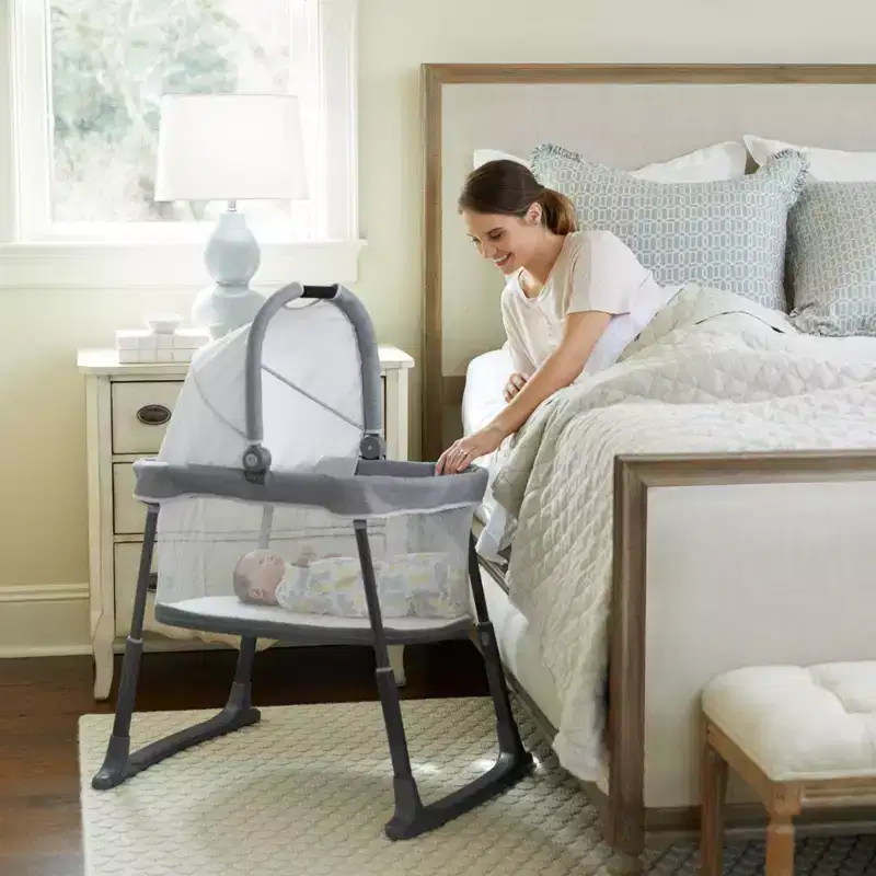 Graco Pack 'n Play Day2Dream Travel Bassinet Playard - Lo: Maximum Weight Capacity 32 lbs, Changing Table, Carrying Bag