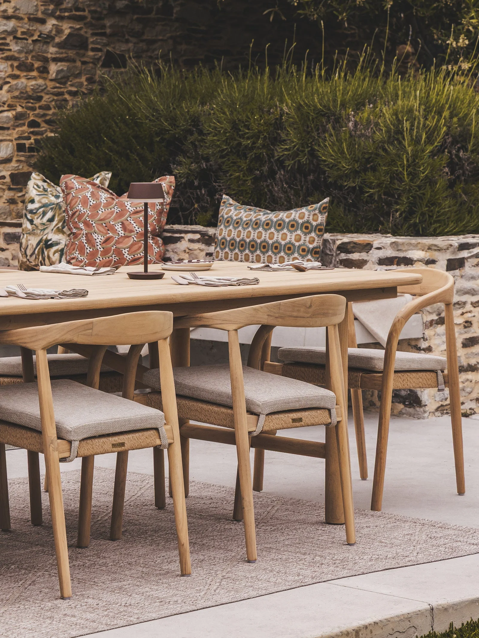 Minimalist Teak Dining Chair for Patio