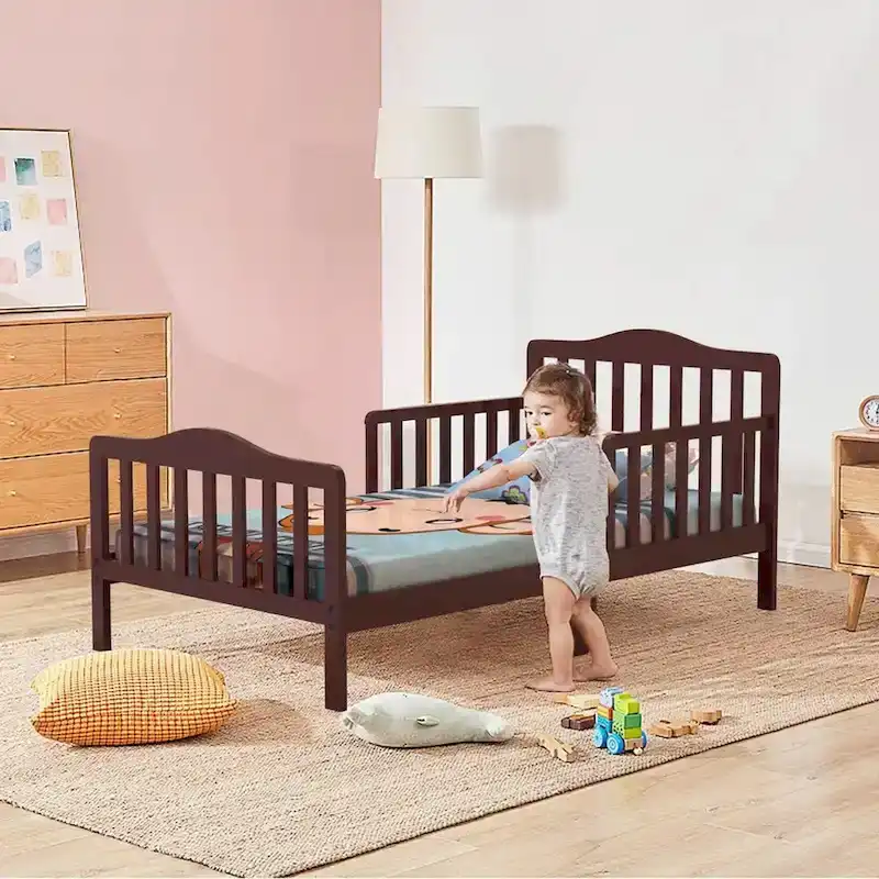 Wooden Toddler Bed with Guardrails