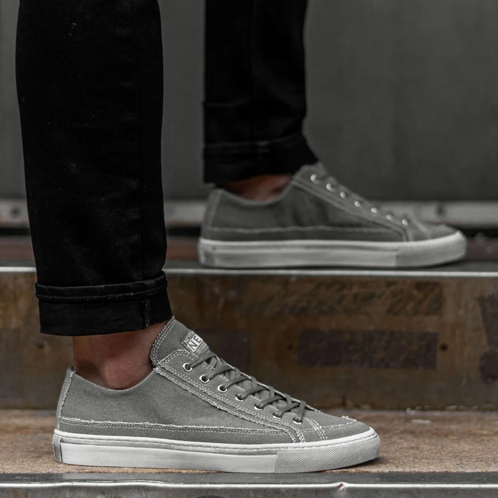 | Grey