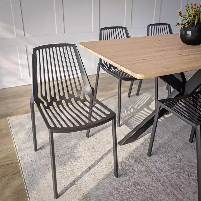 LeisureMod Acken Modern Stackable Plastic Dining Chair Set of 4 - Durable, Comfortable, Space-Saving Chairs for Kitchen, Dining Room, Office, Cafe