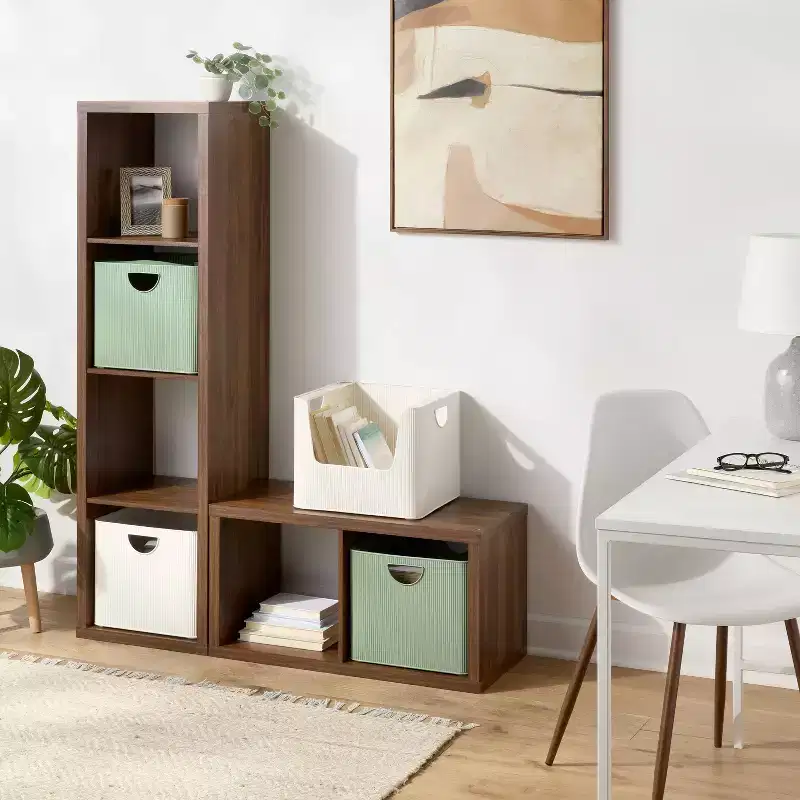 2-Cube Wood Decorative Organizer Shelf with Open Design, Walnut Finish