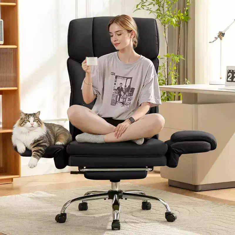 High Back Executive Office Chair, Big and Tall PU Leather Desk Chair With Adjustable Height, Padded Armrests And Footrest