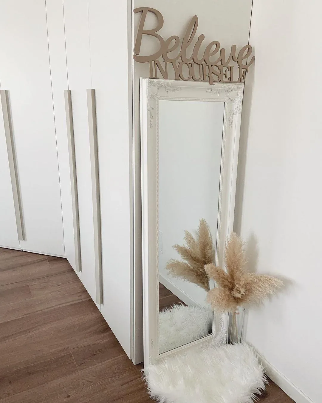 51 cm 141 cm Mirror