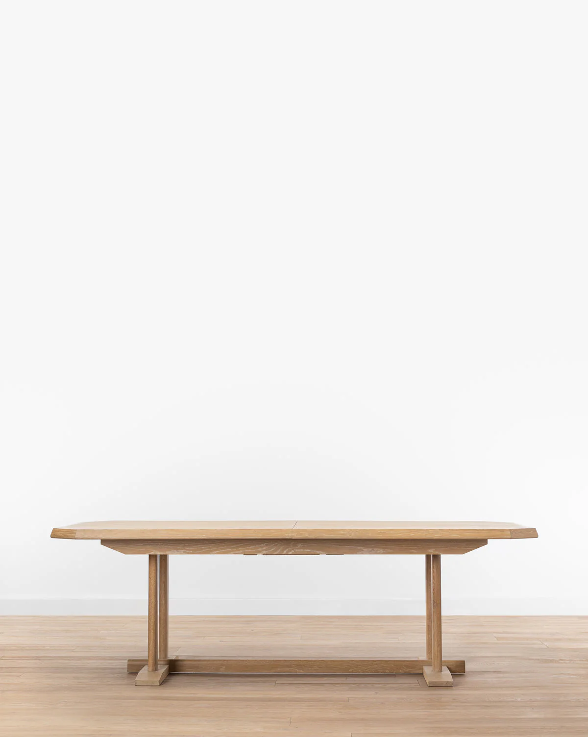 Classic Solid Oak Extension Dining Table with Butterfly Leaf for Dining Room