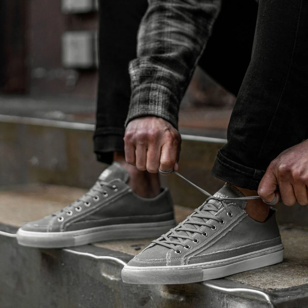 | Grey