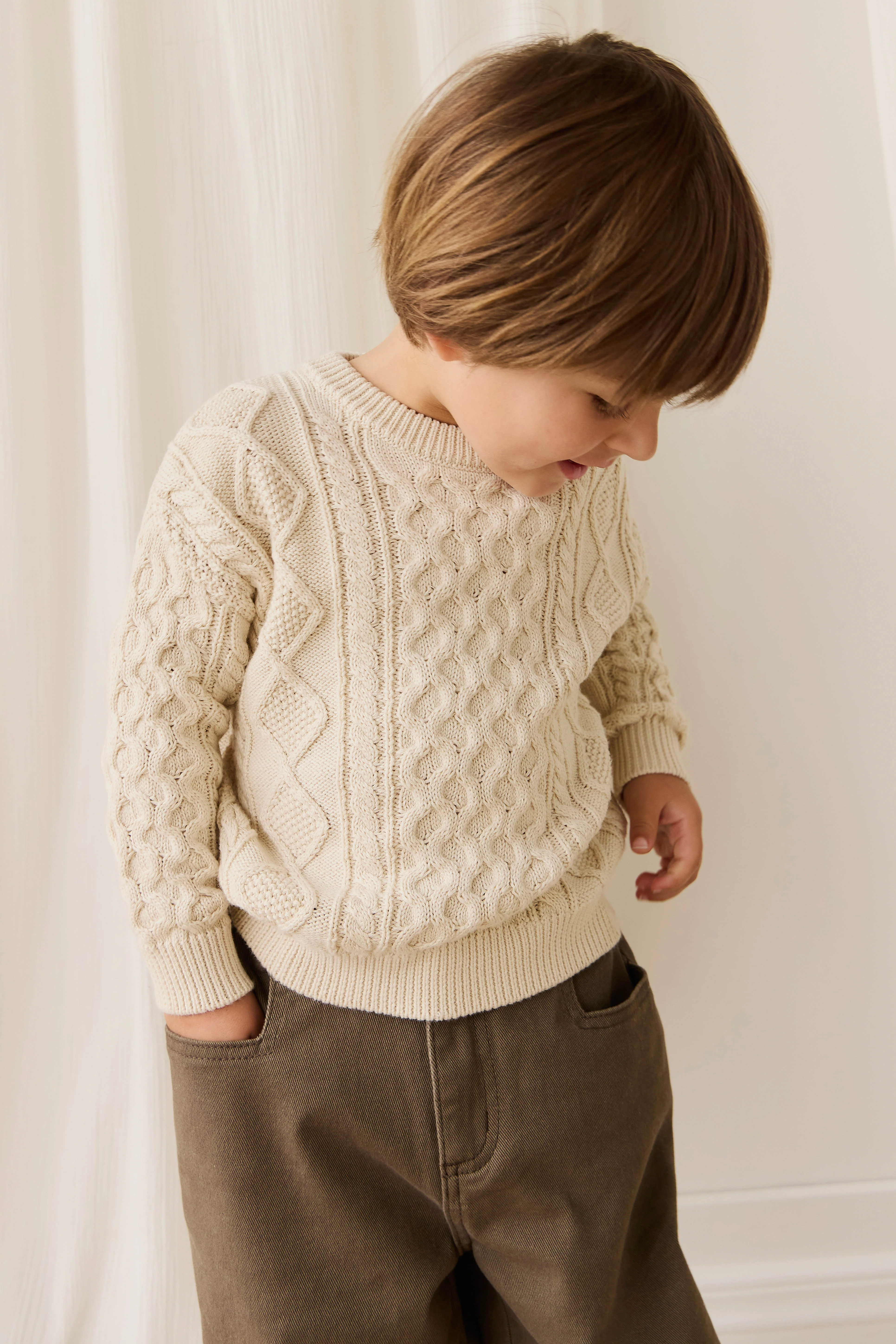 Timeless Vanilla Cable-Knit 100% Cotton Crew-Neck Jumper with Ribbed Cuffs for Cooler Days 6M–8Y