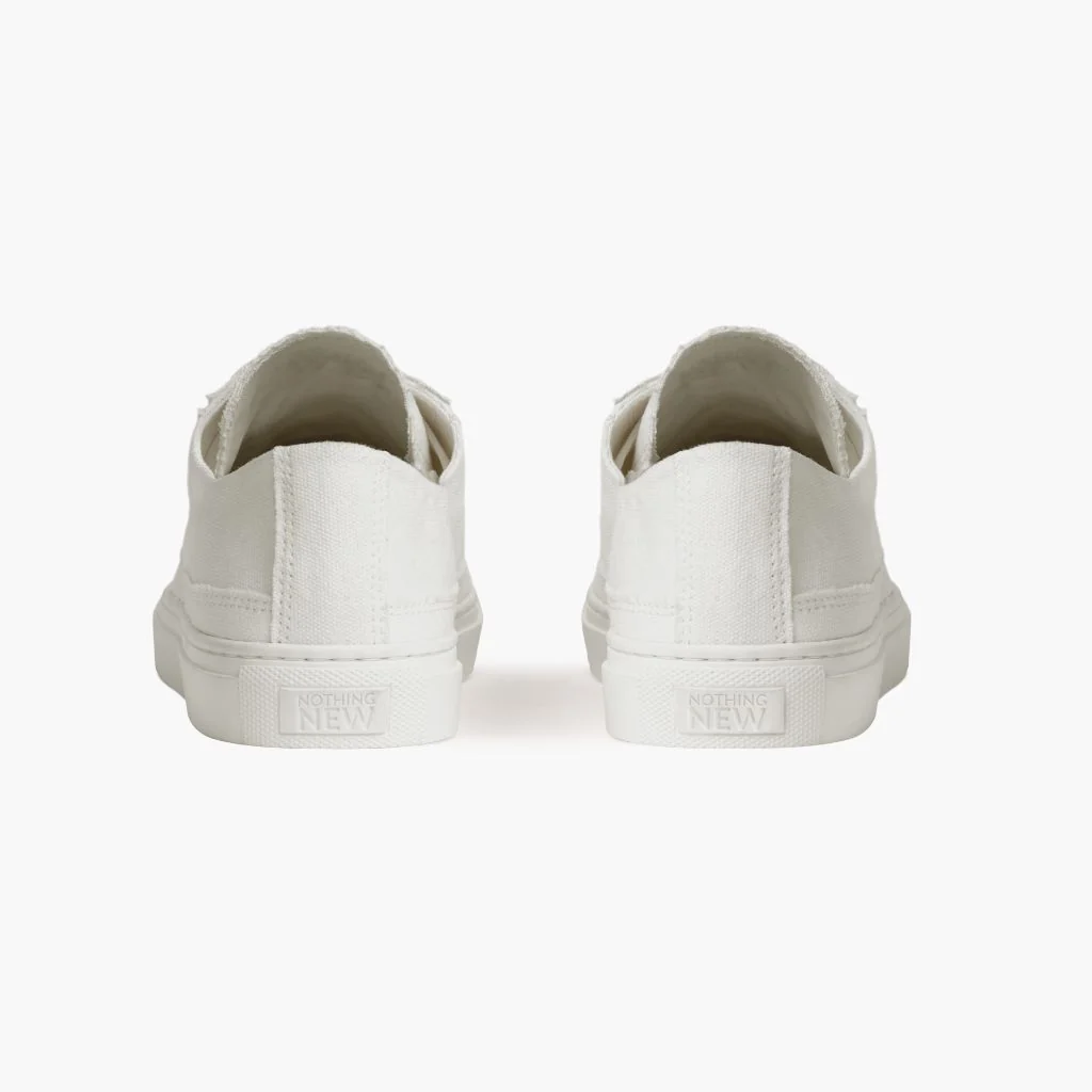 sneakers white