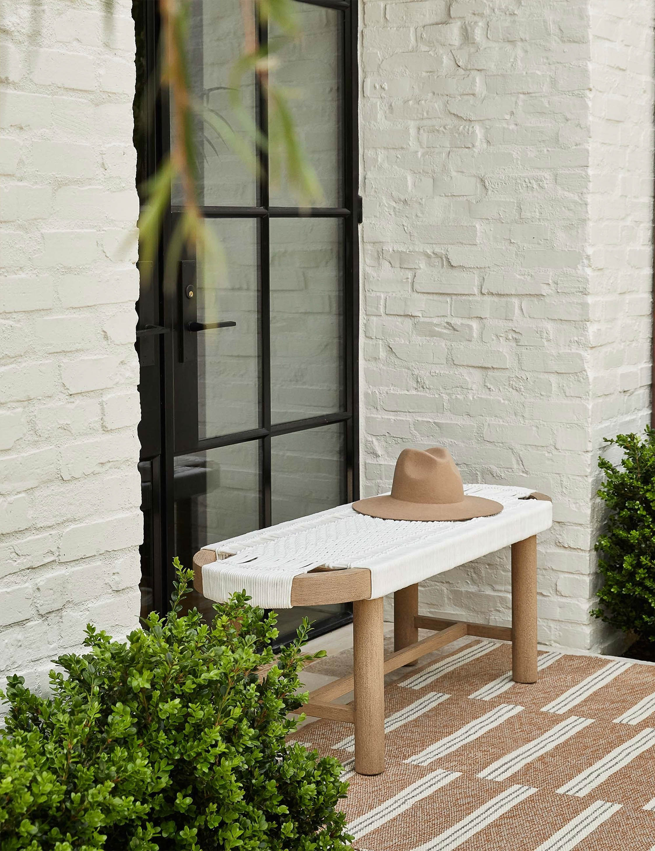 Bench Weathered teak is the perfect pick for your transitional space, thanks to its durable nature and goes-with-everything look.