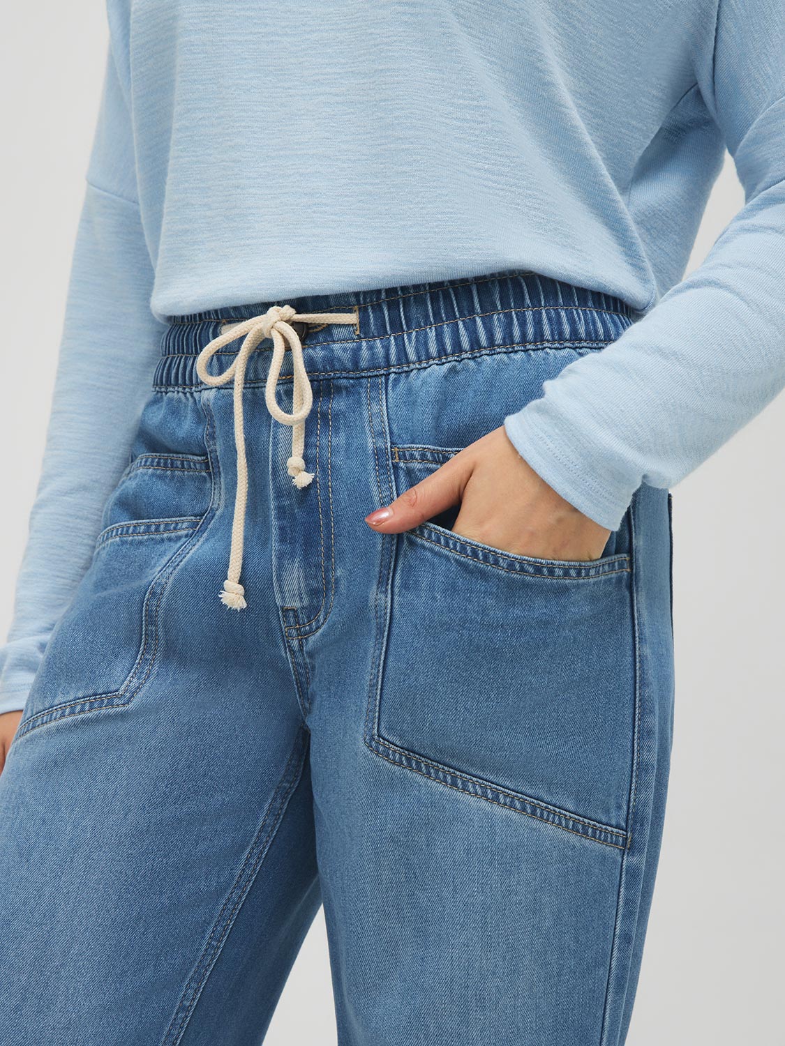 Elastic Waist Wide-Leg Jeans