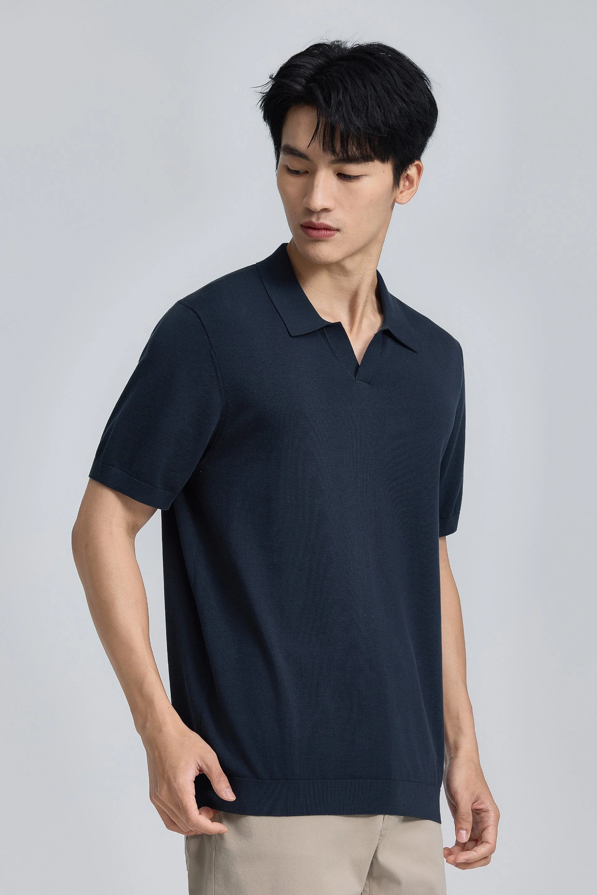 Flat-Knit Buttonless Sweater Polo – Navy